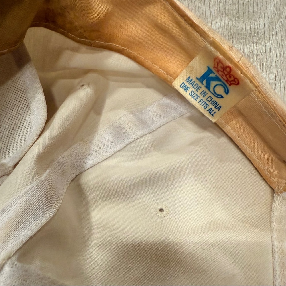 Cream and Black Cadet Hat with Yin-Yang Vintage artist flip exclusive Emblem - Picture 2 of 3